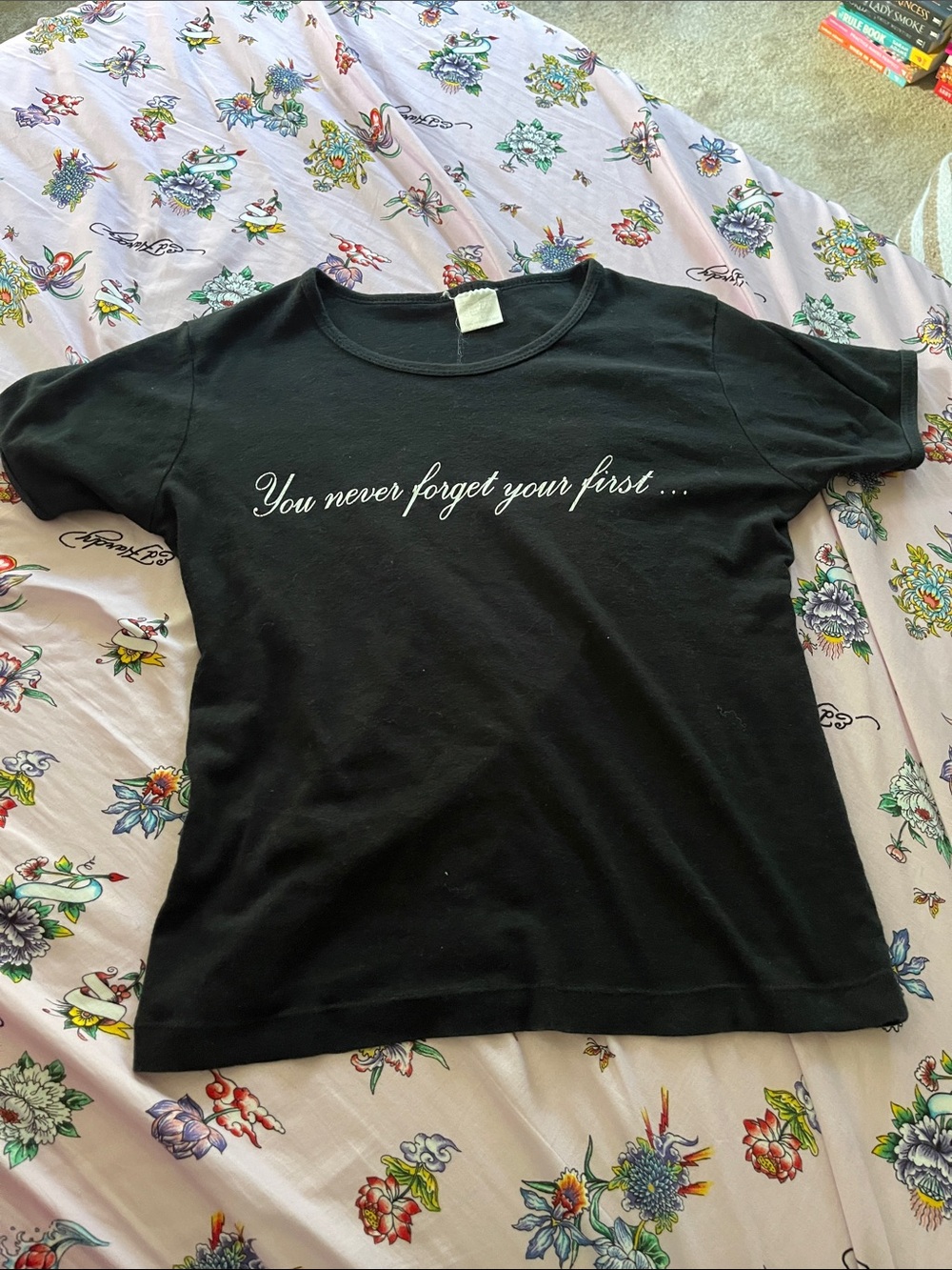 Kiss Black Tee with White Script Slogan Vintage / Y2K